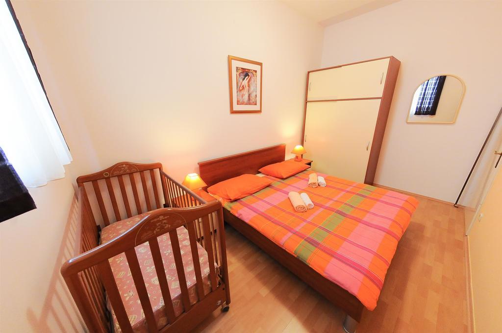 Apartments Marija Petricevic Подстрана Номер фото
