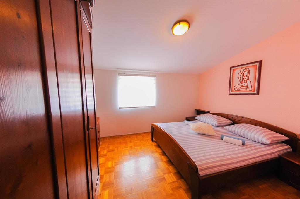 Apartments Marija Petricevic Подстрана Номер фото