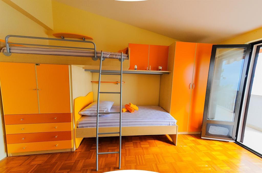 Apartments Marija Petricevic Подстрана Номер фото