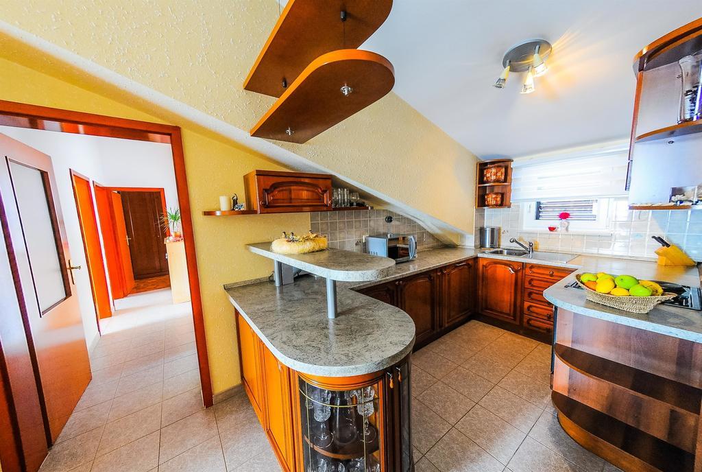 Apartments Marija Petricevic Подстрана Номер фото
